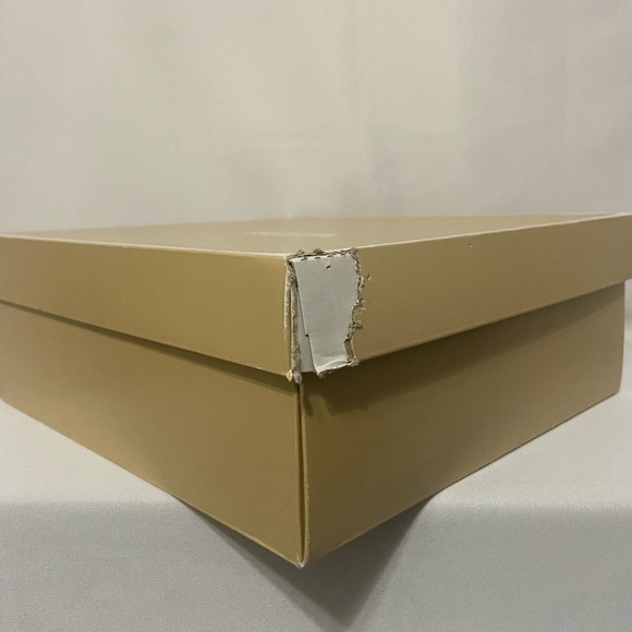 Michael Kors NEW IN BOX Margaret booties with side zip in dark caramel size 6 - Picture 9 of 9